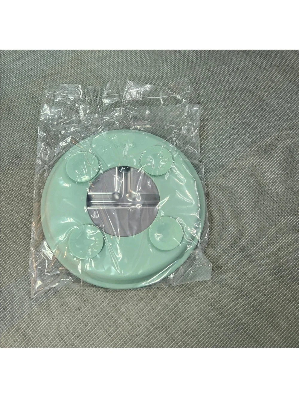 2 stainless steel plates with suction base and 3 compartments, children's plate